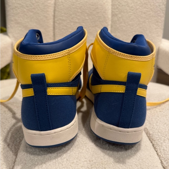 Nike Jordan 1 Retro AJKO High 'Laney' True Blue/Topaz Gold Size 11 - Picture 3 of 7